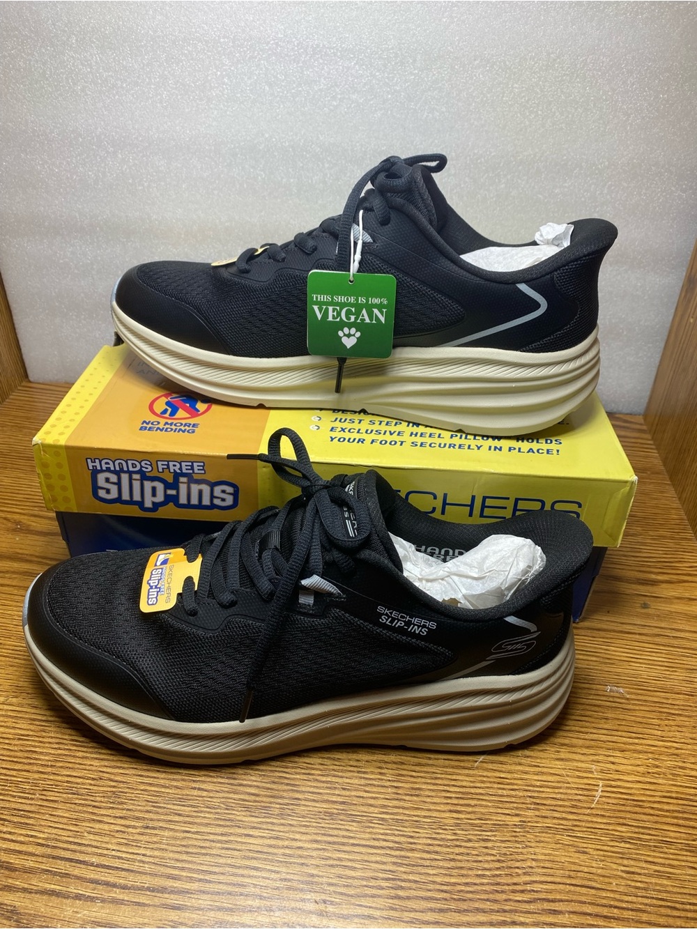 Skechers Men's Bob's Skillz Slip-Ins Sneaker Shoes Vegan Black White Size 11.5